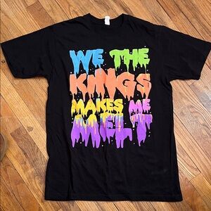 “We The Kings makes melt” black tee large never worn genuine warped tour merch